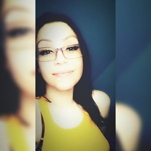 Meet your Posher, Desiree